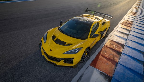 Chevrolet nie poddaje się presji ekologów. Corvette ZR1 wciąż kusi silnikiem V8, najmocniejszym w historii
