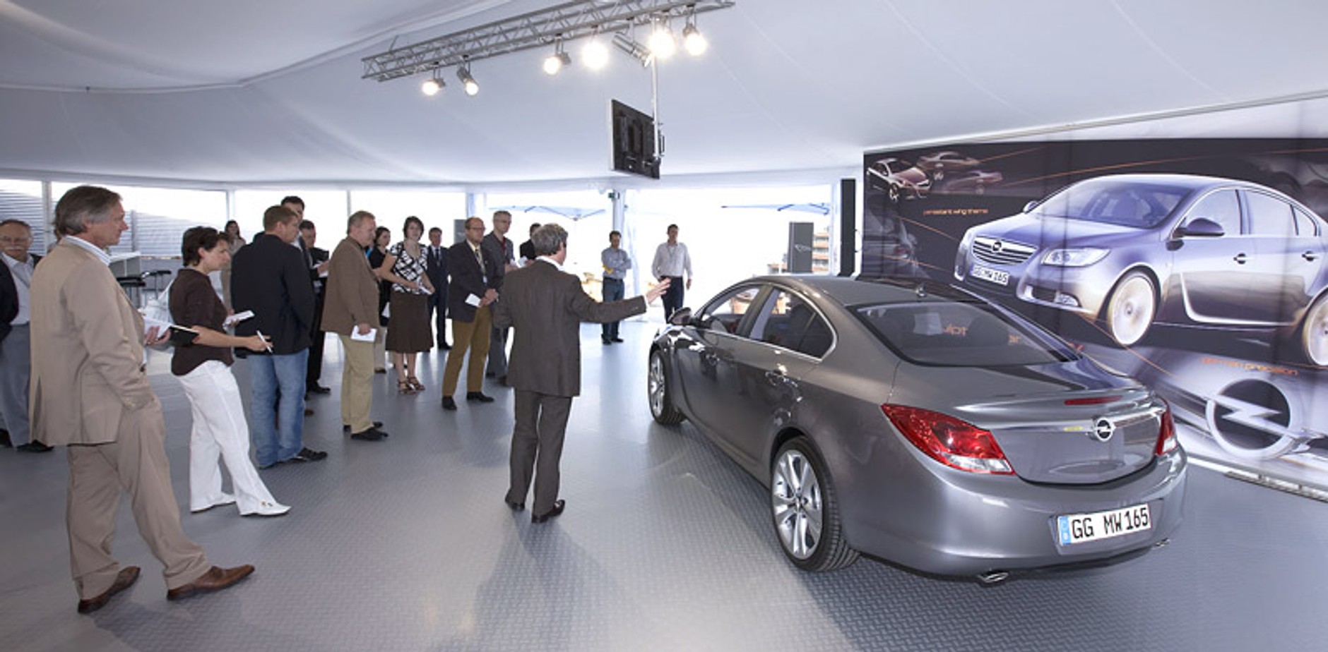 Opel Insignia: pierwsza statyczna prezentacja