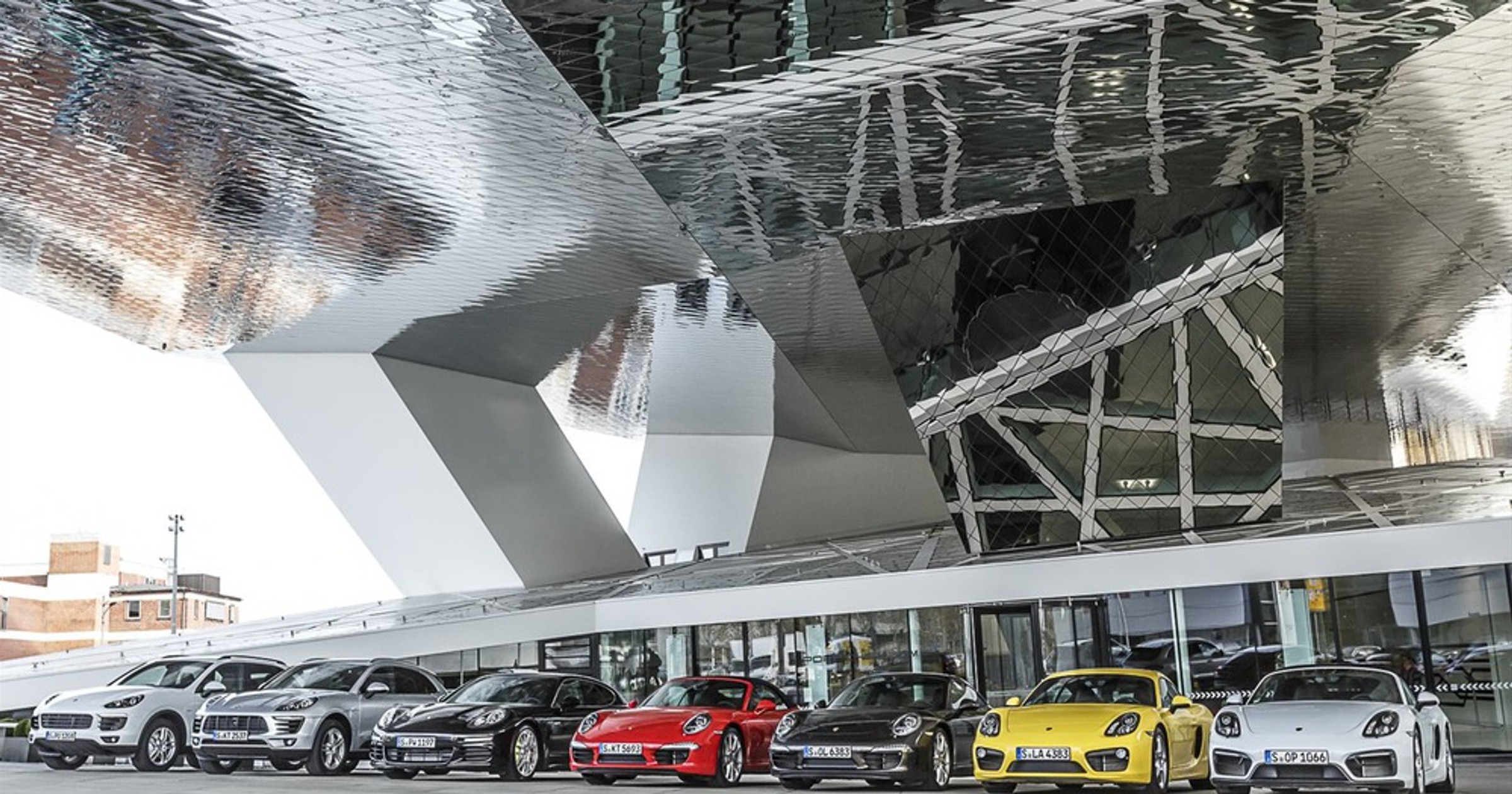 Porsche Drive - Wynajmij Porsche na godzinę, weekend lub tydzień