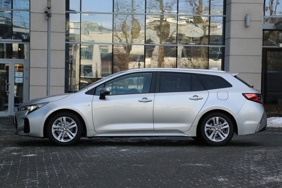 Suzuki Swace 1.8 Hybrid