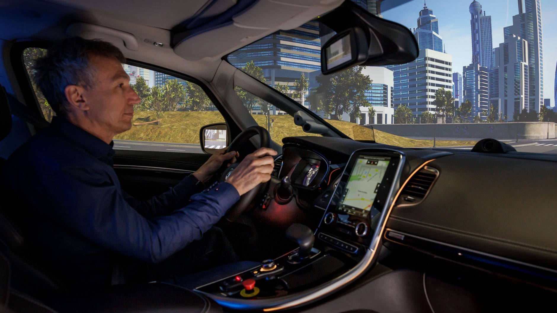 Kabina do symulacji jazd testowych; centrum badawczo-rozwojowe Renault Technocentre w Guyancourt (Francja)