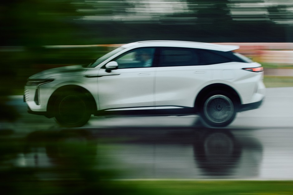 Omoda 9 Super Hybrid. Pierwsza jazda w Polsce