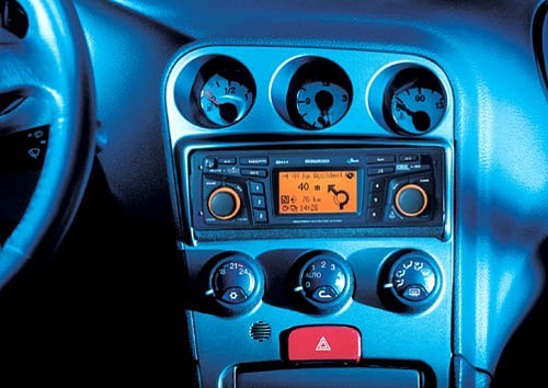 Kupujesz nowe auto? Sprawdź za jakie dodatki warto dopłacić