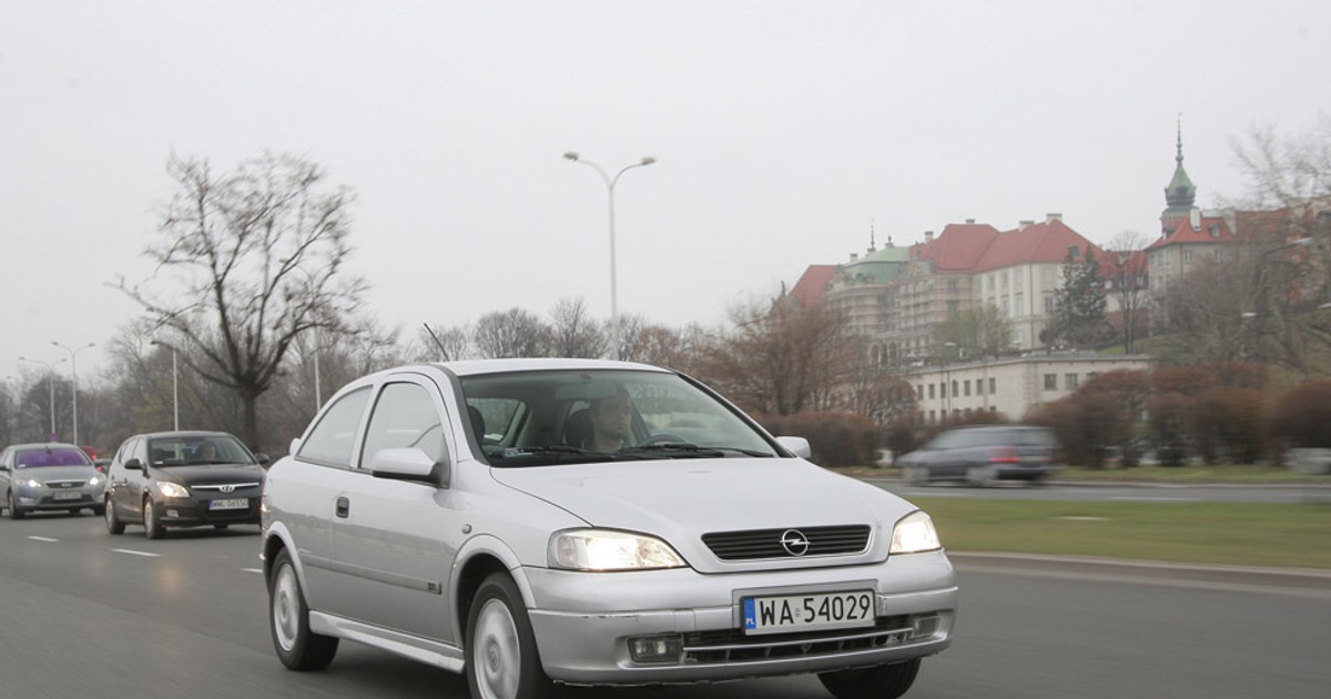 Opel Astra II na polskich drogach: ujawniamy jego wady oraz zalety