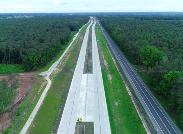 Odcinkowy pomiar prędkości "stoi" na S17 pod Garwolinem. Czy system już działa?