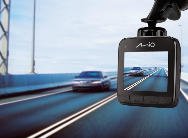 Nowe kamery MIO MiVue serii 500