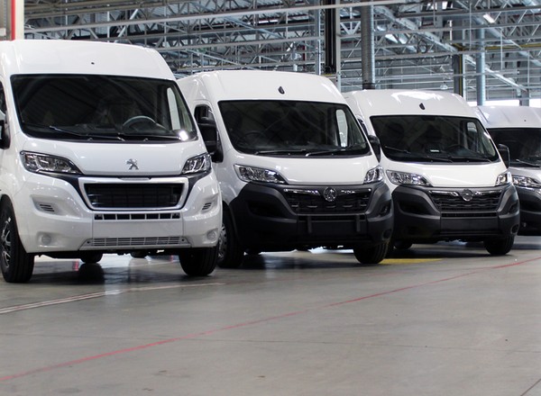 Dostawcze Fiaty, Ople, Citroeny i Peugeoty do naprawy. Akcja serwisowa w Polsce