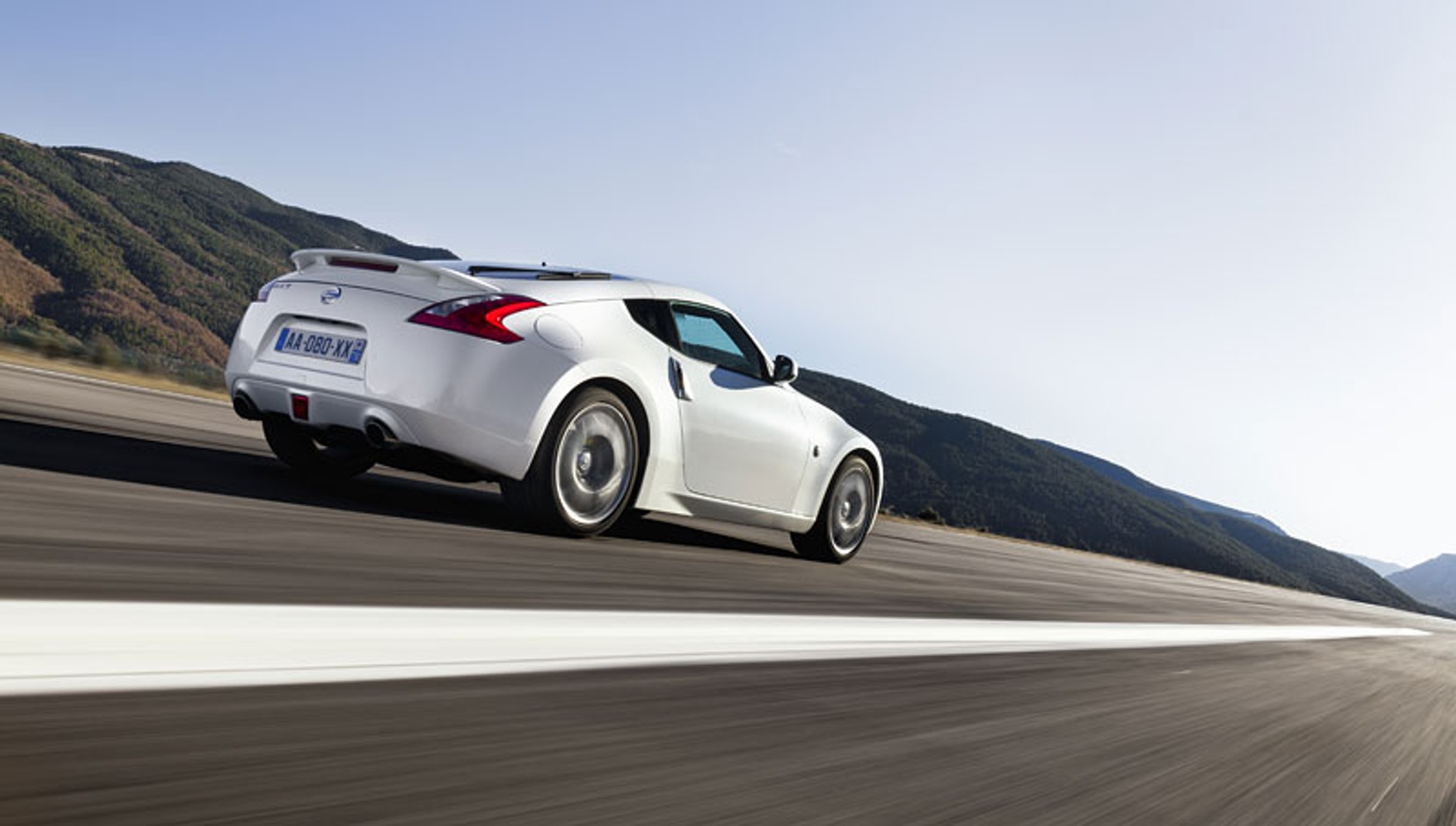 Zobacz jak się zmienił Nissan 370Z