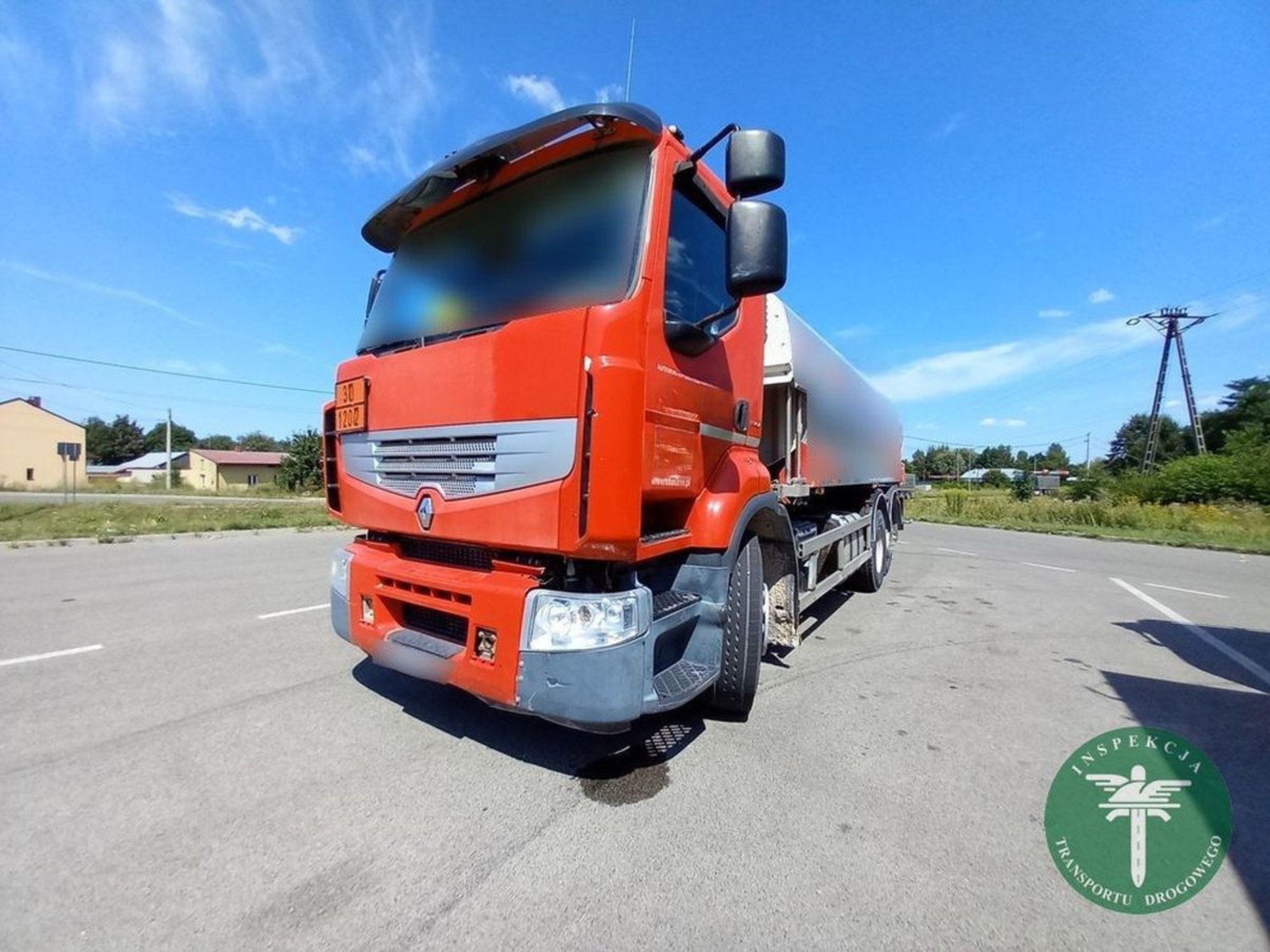 Kierowca cysterny znakował trasę. Inspektorzy ITD surowo go ukarali