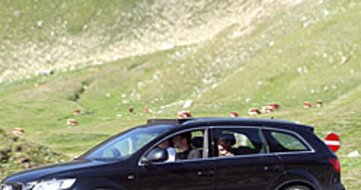 Zdjęcia szpiegowskie: Dwunastocylindrowe Audi Q7 na ON