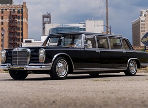 Wyjątkowy Mercedes 600 Pullman na sprzedaż. Jeździł nim m.in. chiński minister