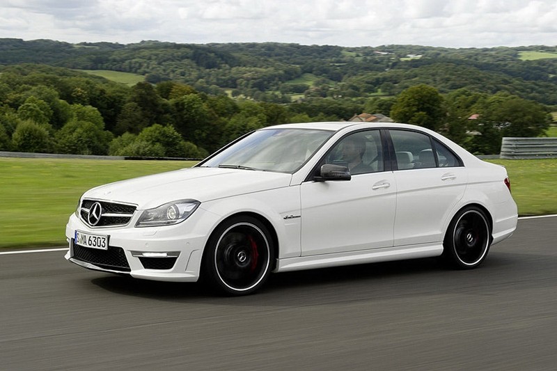 Mercedes C63 AMG daje z siebie jeszcze więcej