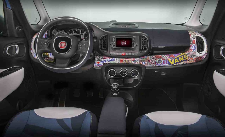Plażowy Fiat 500L Vans