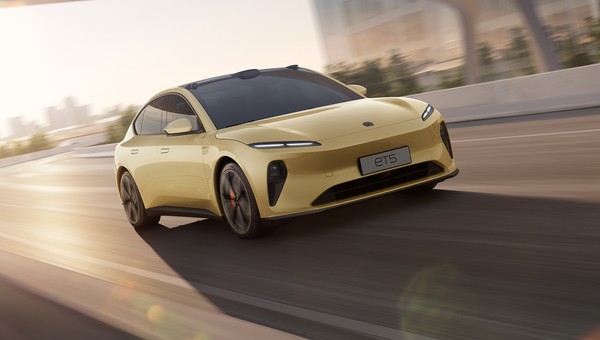 NIO ET5 – wiemy, ile ma kosztować chiński konkurent Tesli Model 3