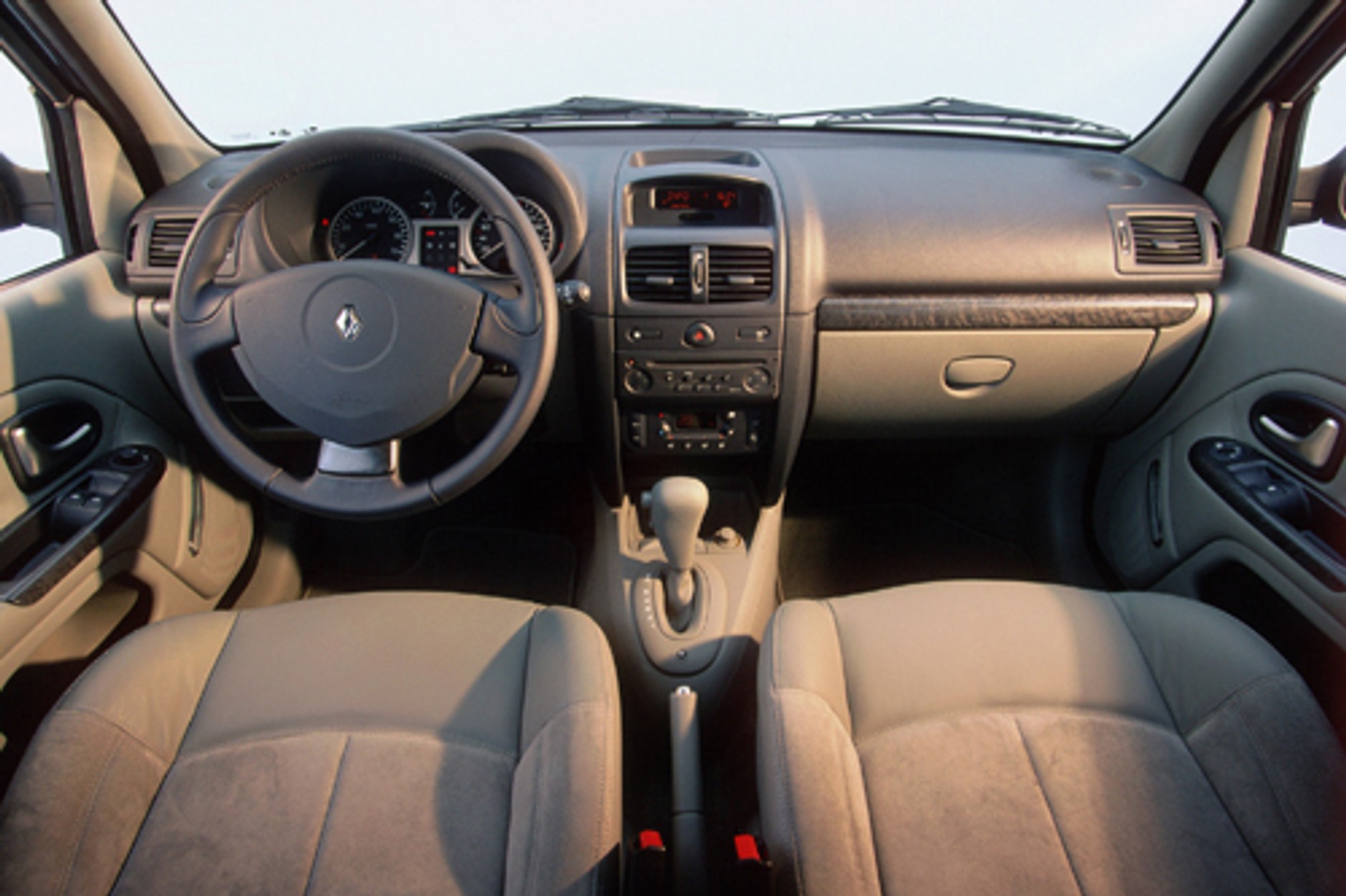 Renault Clio II, Renault Thalia - Do pracy i do zabawy