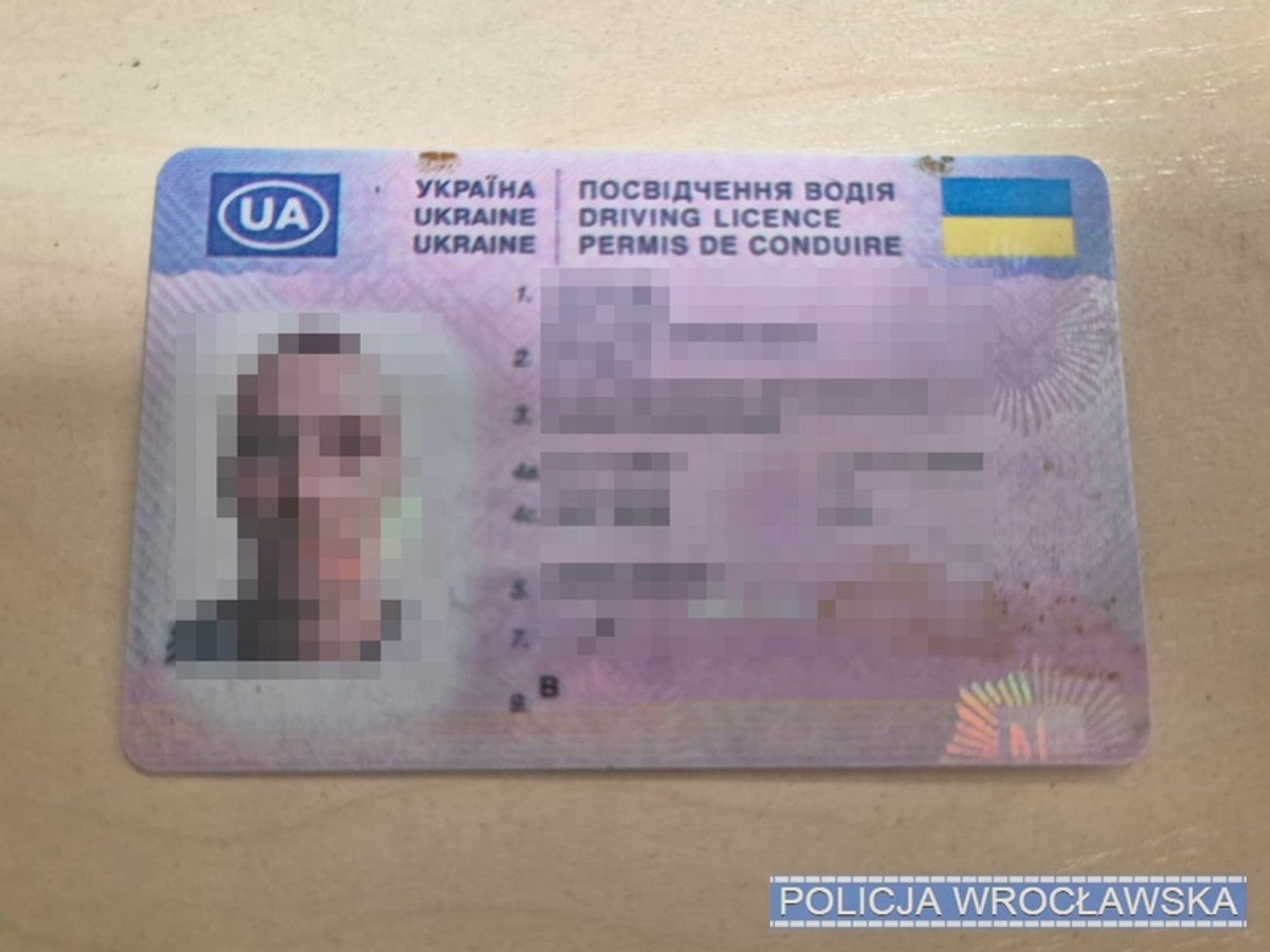 W Hondzie aż uginały się koła, ale prawdziwe "przeboje" zaczęły się, kiedy kierowca pokazał prawo jazdy