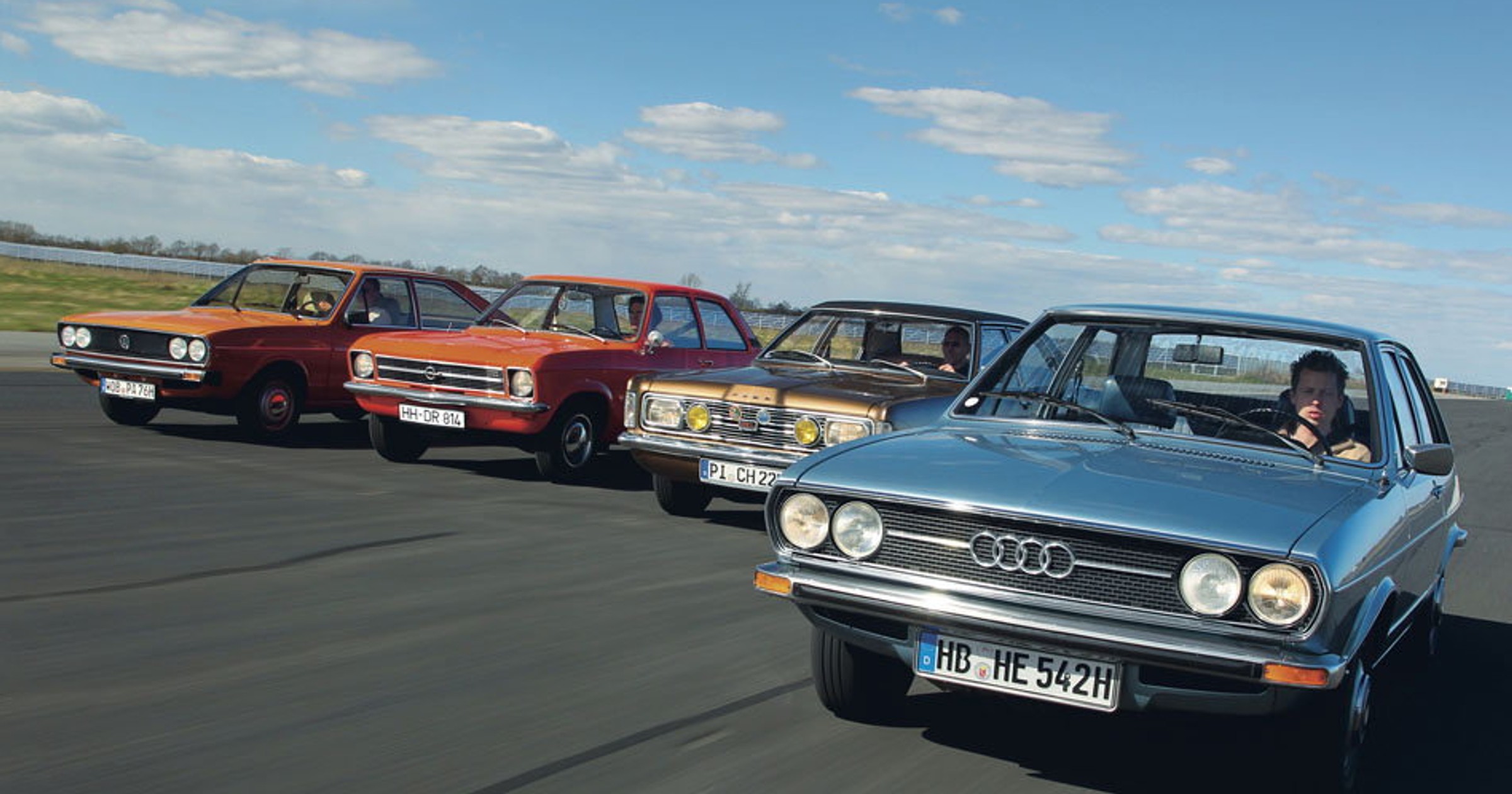 Klasa średnia lat 70. - Audi 80 kontra Volkswagen Passat, Opel Ascona i Ford Taunus
