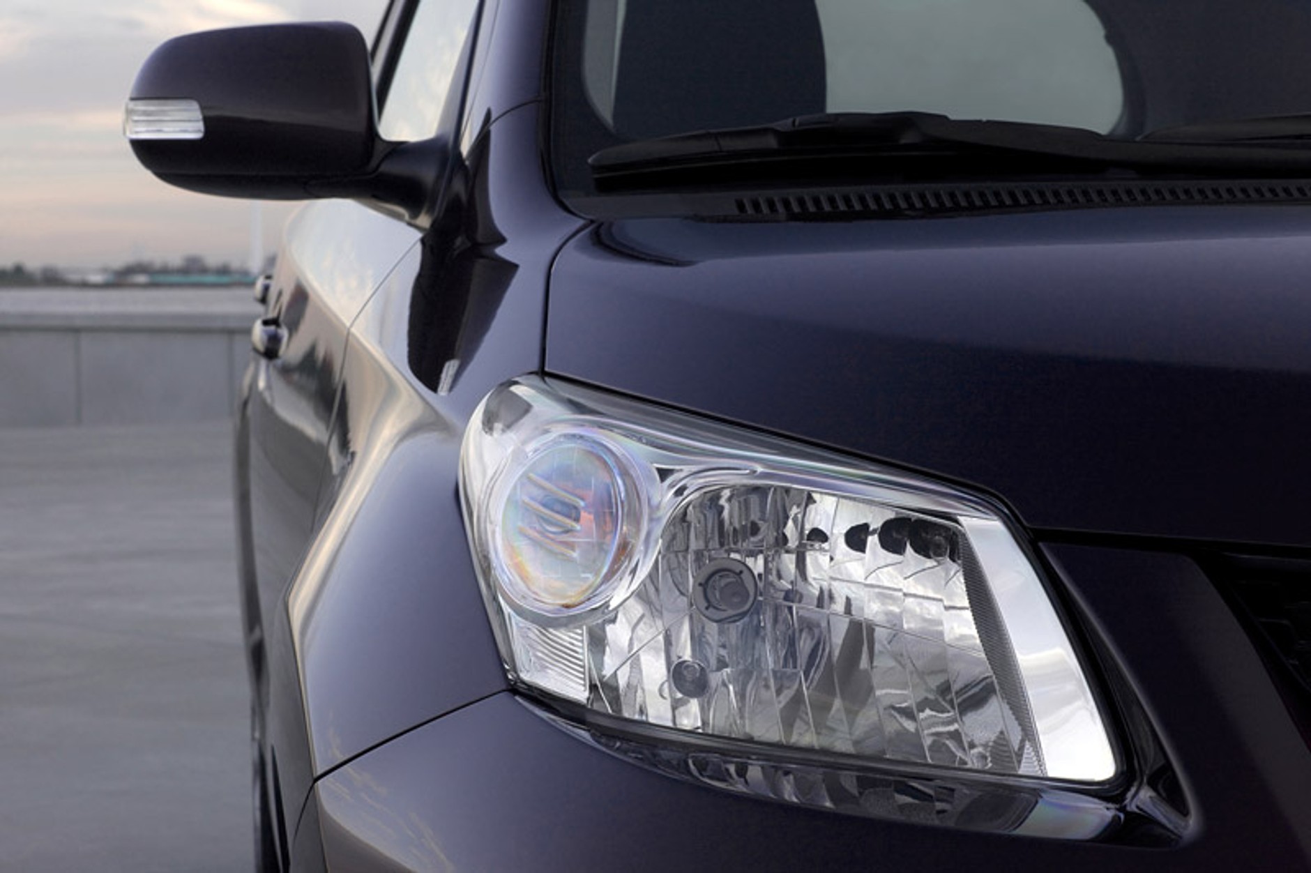 Paryż 2008: Toyota Urban Cruiser – miejski crossover z napędem 4x4 i nowym silnikiem 1,33 Dual VVT-i