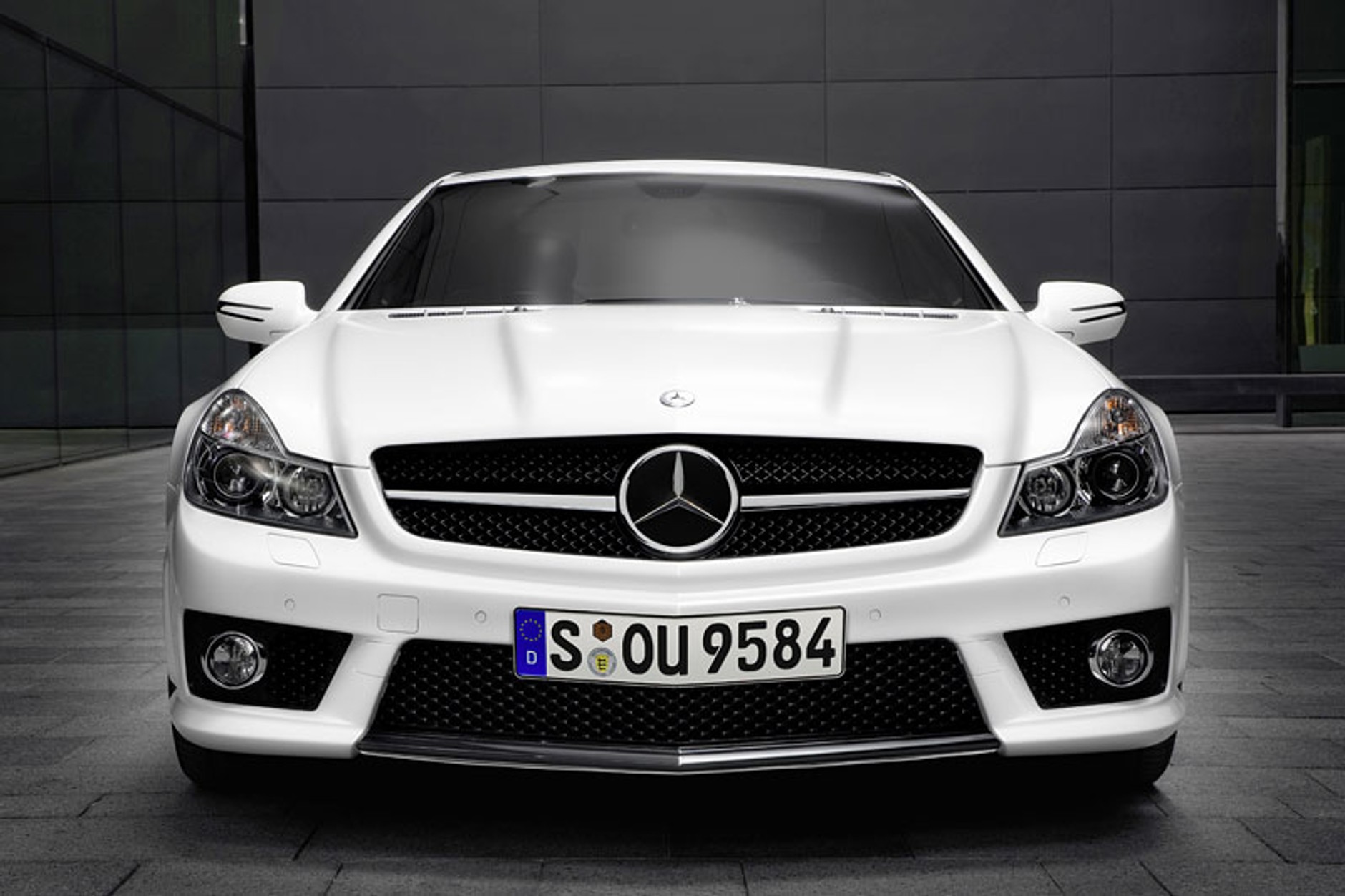 Mercedes-Benz SL 63 AMG Edition IWC: szwajcarska precyzja