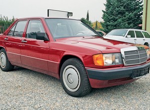 Kupujemy klasyka z ogłoszenia - niedoceniany Mercedes 190D