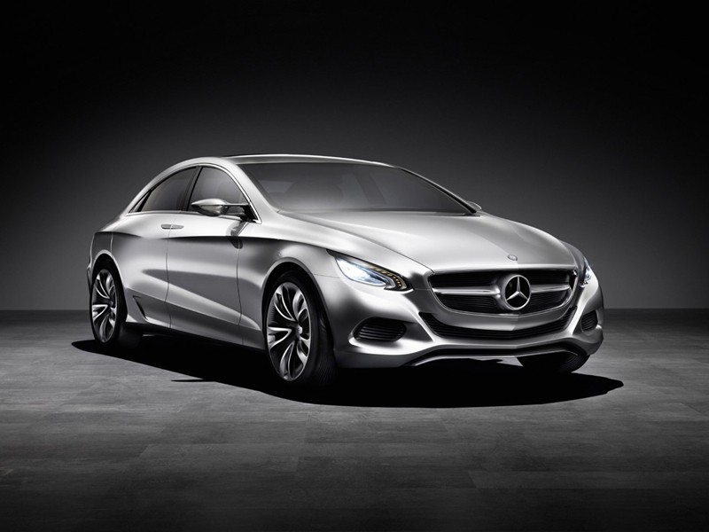 Mercedes F800 Style zapowiada to i tamto