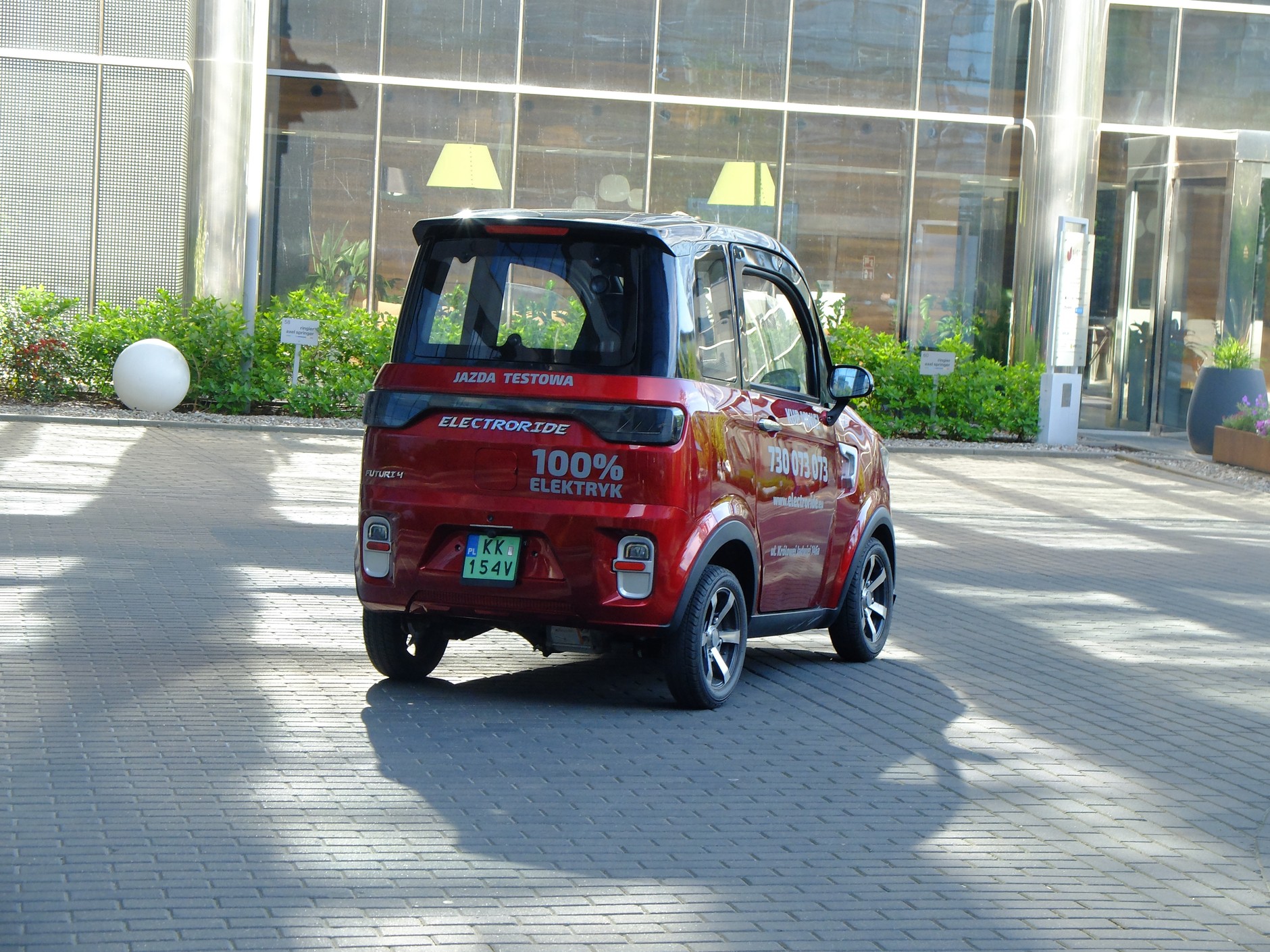 Electroride Futuri 4