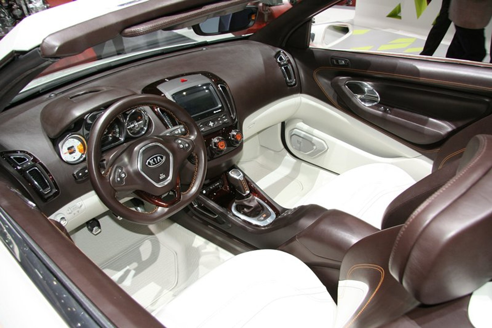 Genewa 2007: kolejne samochody w fotogalerii