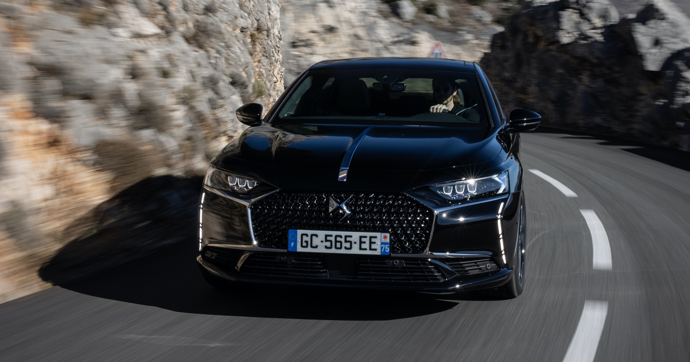 DS 9 E-Tense: 250 2WD i 360 4x4