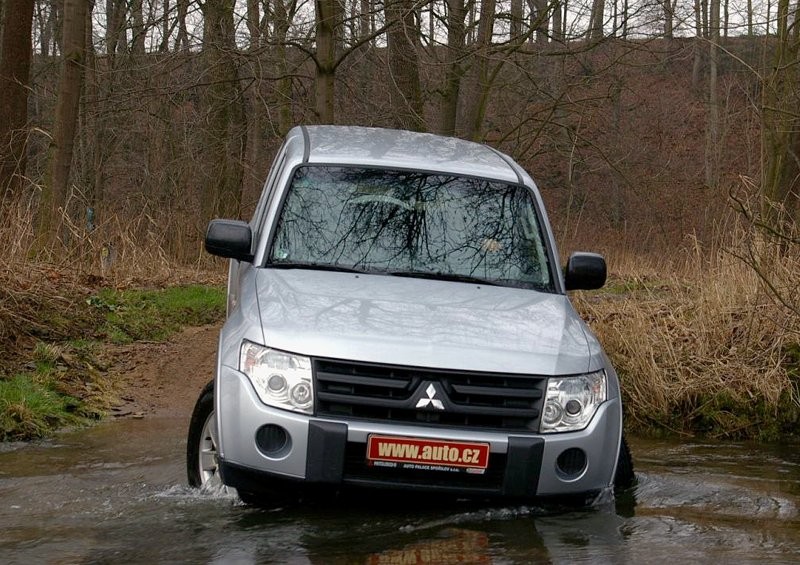 Mitsubishi Pajero 3.2 DI-D SWB – zwinna jaszczurka