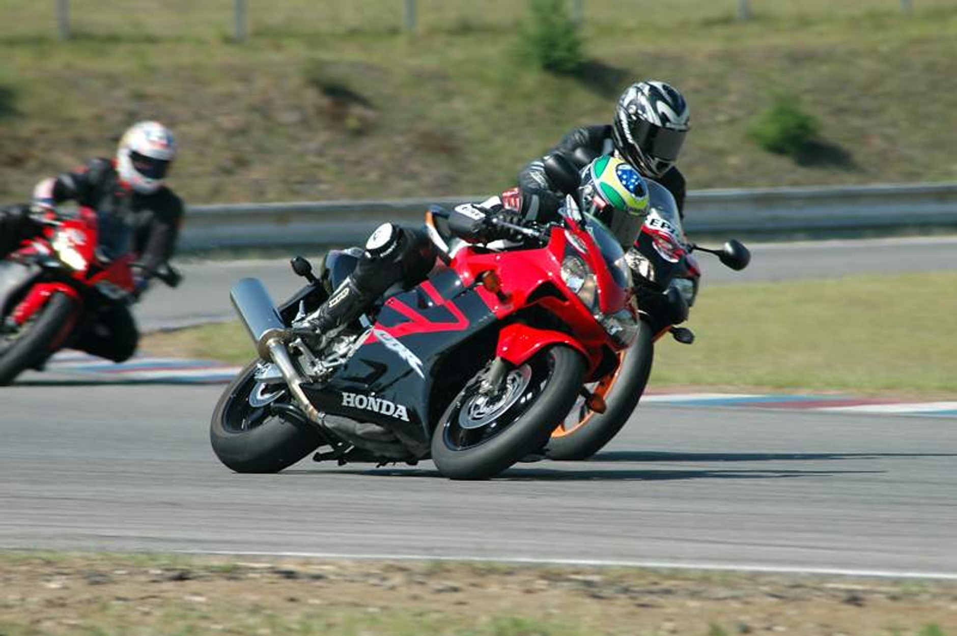 Supermoto Honda Days: nowy CBR600RR na torze