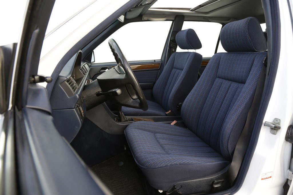 Mercedes W124 200D - spowalniacz czasoprzestrzeni