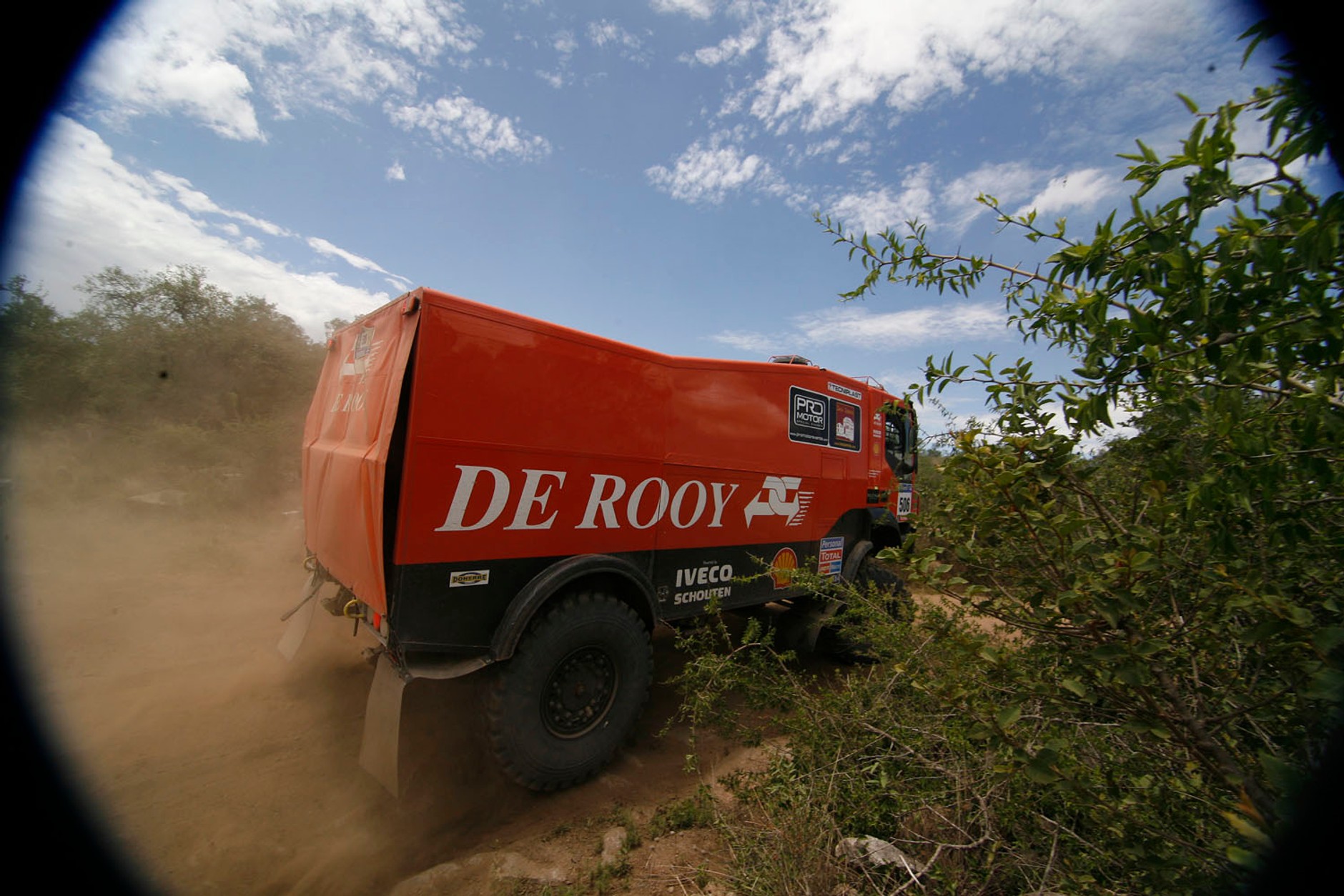 Rajd Dakar 2011: awans Hołowczyca (2.etap, wyniki, fot. Willy Weyens)