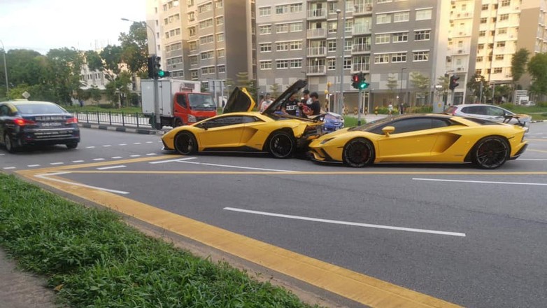 Lamborghini Aventador S – zderzenie bliźniaczych modeli