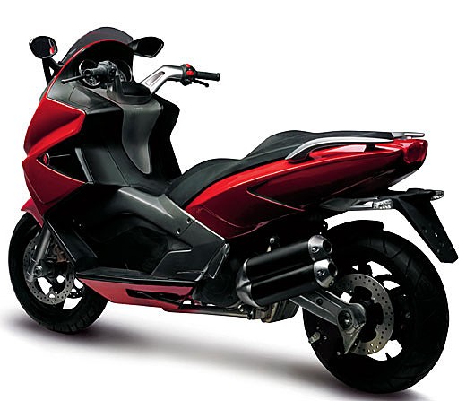 Gilera GP800: nowy król skuterów
