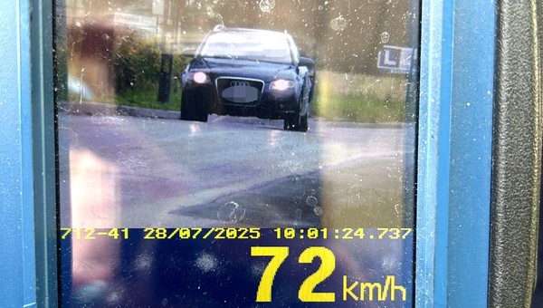 Doniósł na innych kierowców. Sam został zatrzymany przez policję