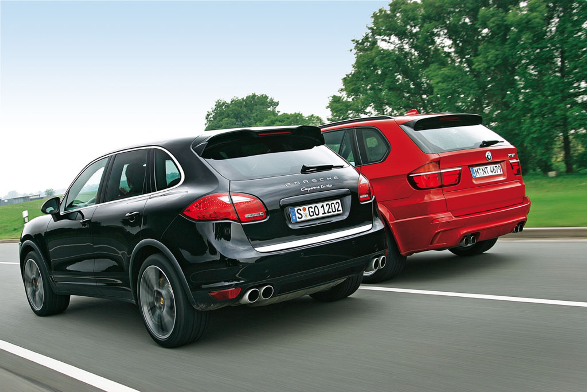 Superterenówki z turbodopalaczem: BMW X5 M kontra Porsche Cayenne Turbo
