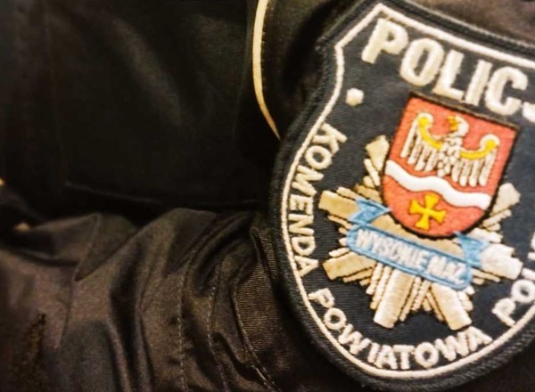 Na widok policjantów przyspieszył. To był początek jego problemów