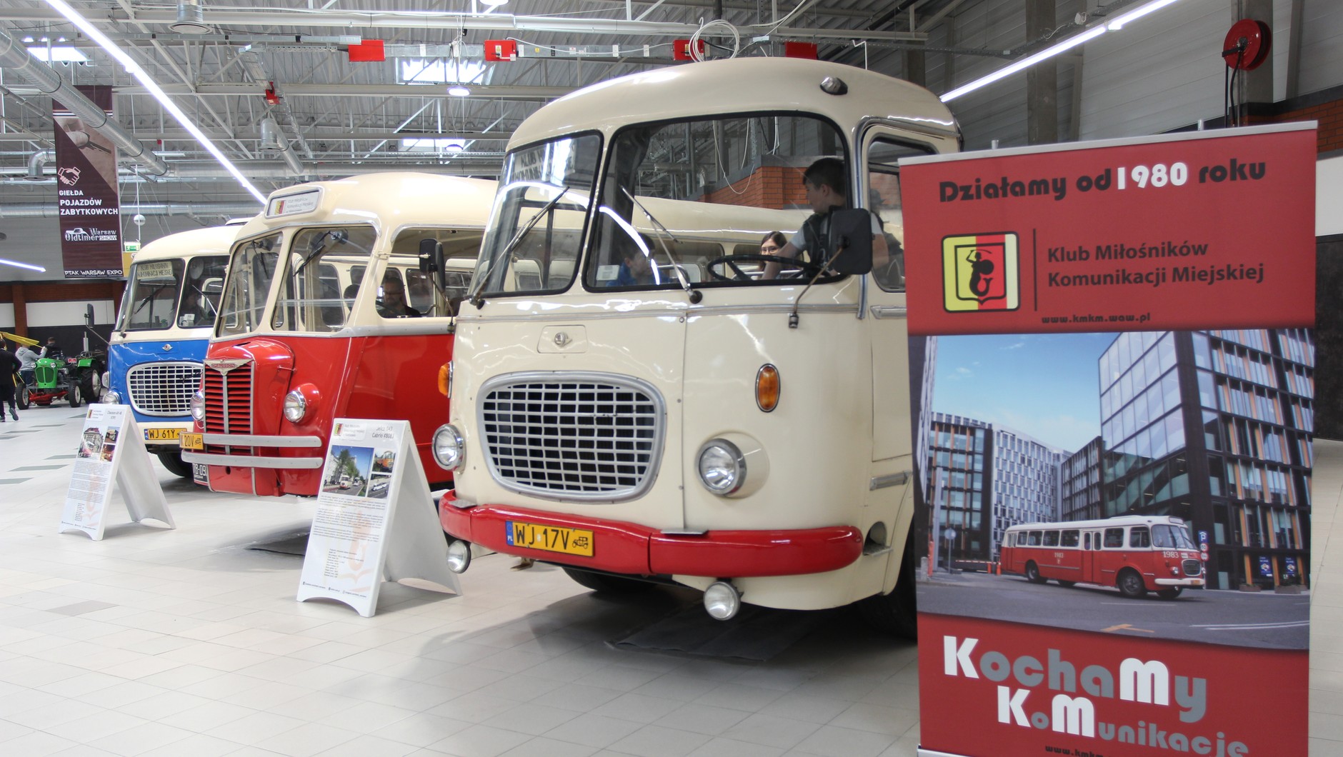Zwiedzający między muzeami będą mogli przemieszczać się zabytkowymi autobusami