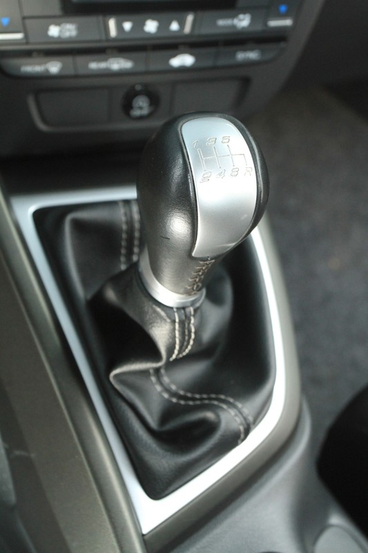 Honda Civic 1.8 kontra Mazda 3 2.0 | Test