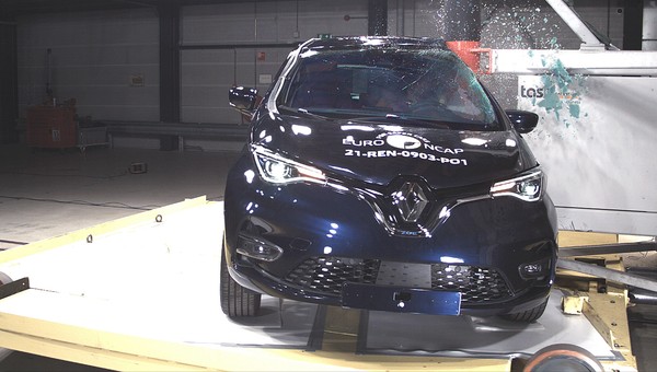 Najnowsze testy Euro NCAP – słabe wyniki Renault i Dacii [Wideo]