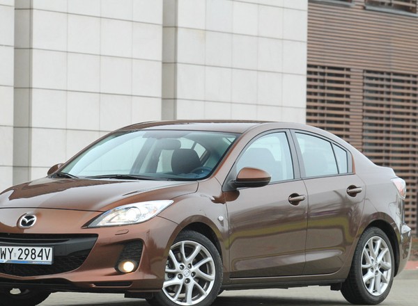 Mazda 3: kompakt w stylu limuzyny