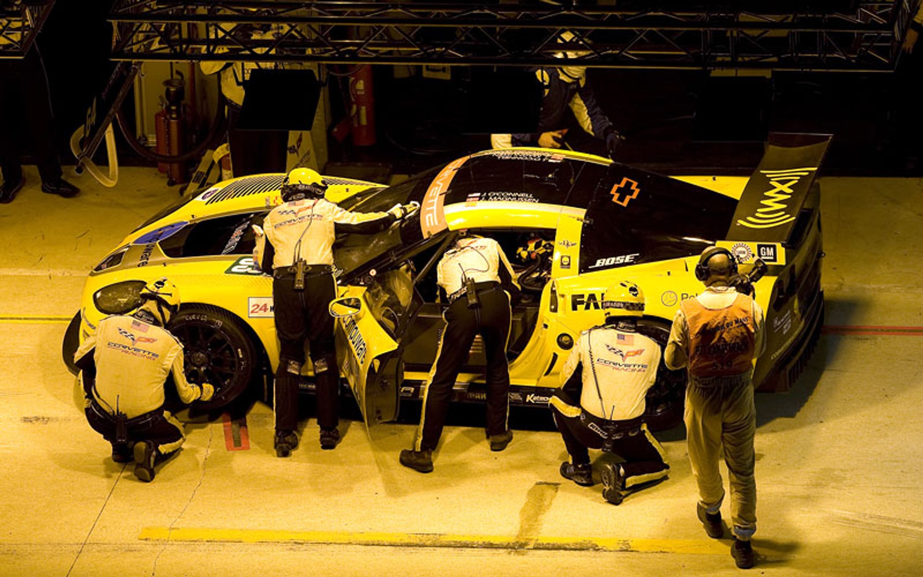 24 Heures du Mans: zdecydowana dominacja zespołu Peugeot Total
