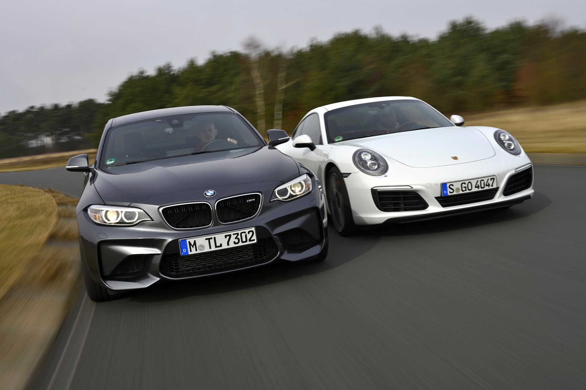 Mistrz driftu kontra król sprintu - BMW M2 vs. Porsche 911