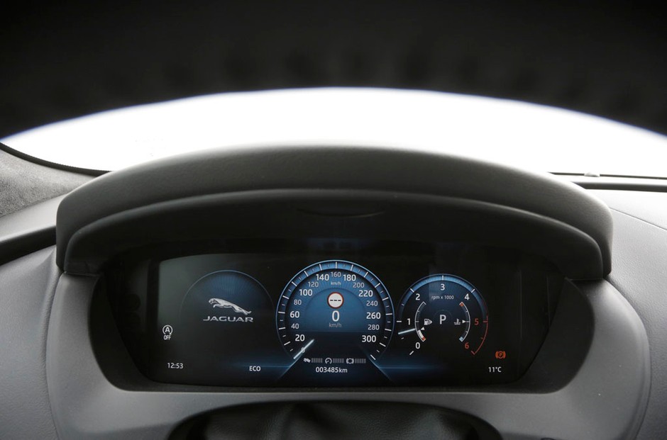Jaguar F-Pace 3.0 TDV6 AWD - sportowy w każdym calu