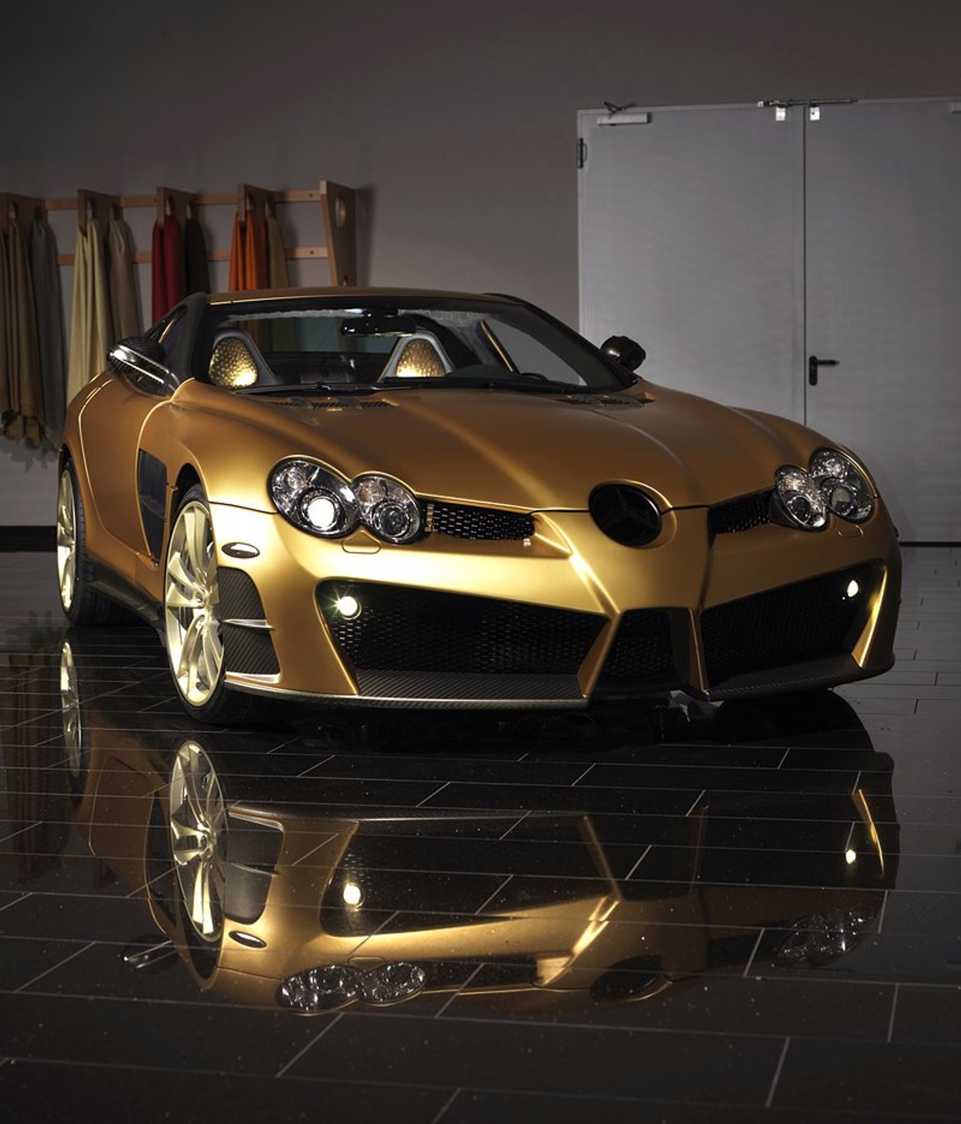 Mansory Renovatio – SLR prawie ze złota (+ tapety)