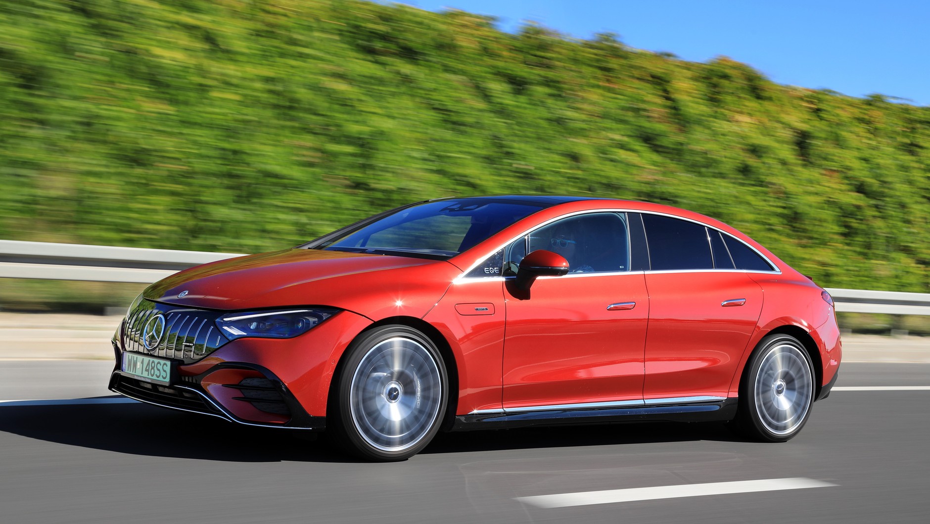 Mercedes-AMG EQE 43 4MATIC 2022 r. 1 generacja