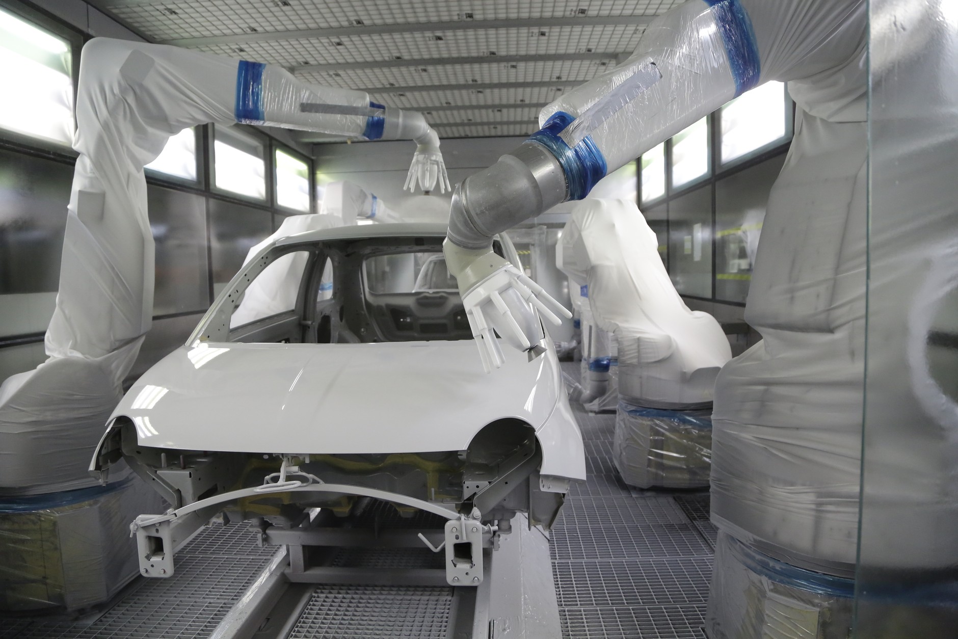 Kolor samochodu ma wpływ na to, w jakim tempie lakier zużywa się "optycznie"