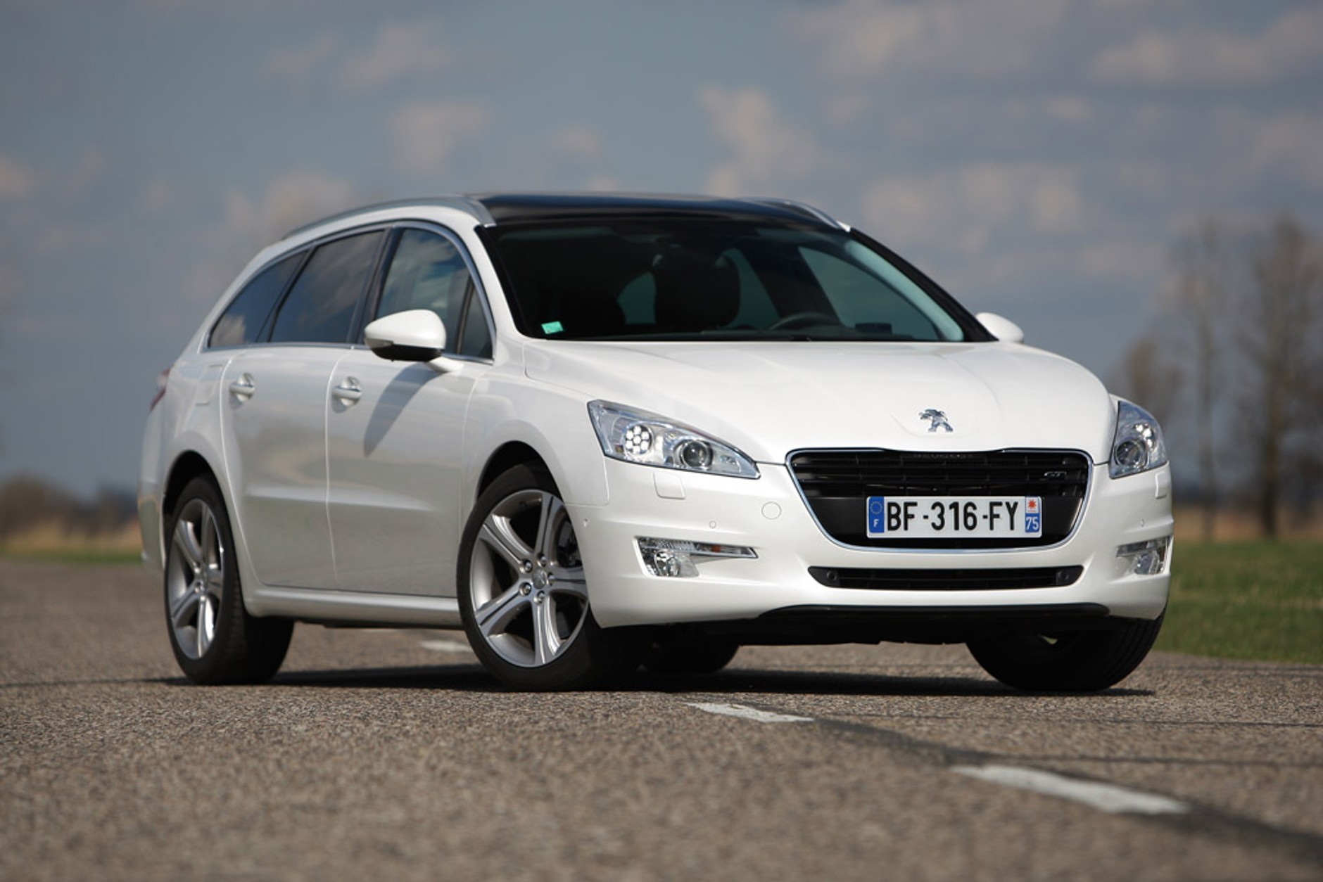 Peugeot 508 SW GT: czy kombi może być fajne