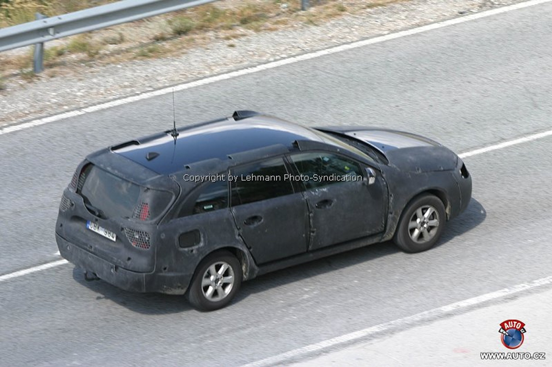 Zdjęcia szpiegowskie: Volvo V70/XC70 już w przyszłym roku w Genewie