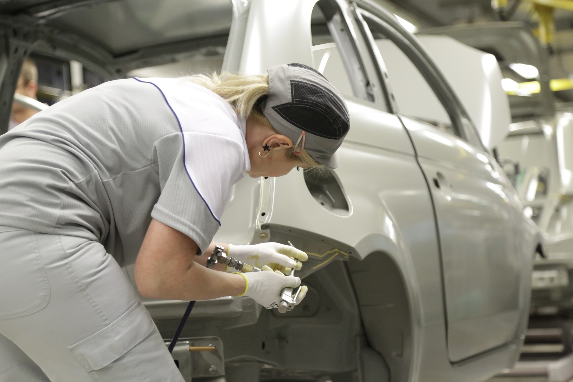 Fabryka Fiata w Tychach: etapy produkcji „500” na lakierni